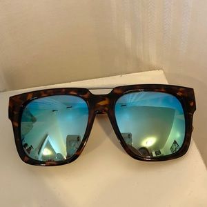 QUAY Australia x CHRISSPY Sunglasses - MILA
